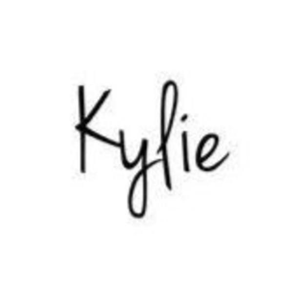 Meet your Posher, Kylie - Picture 1 of 1